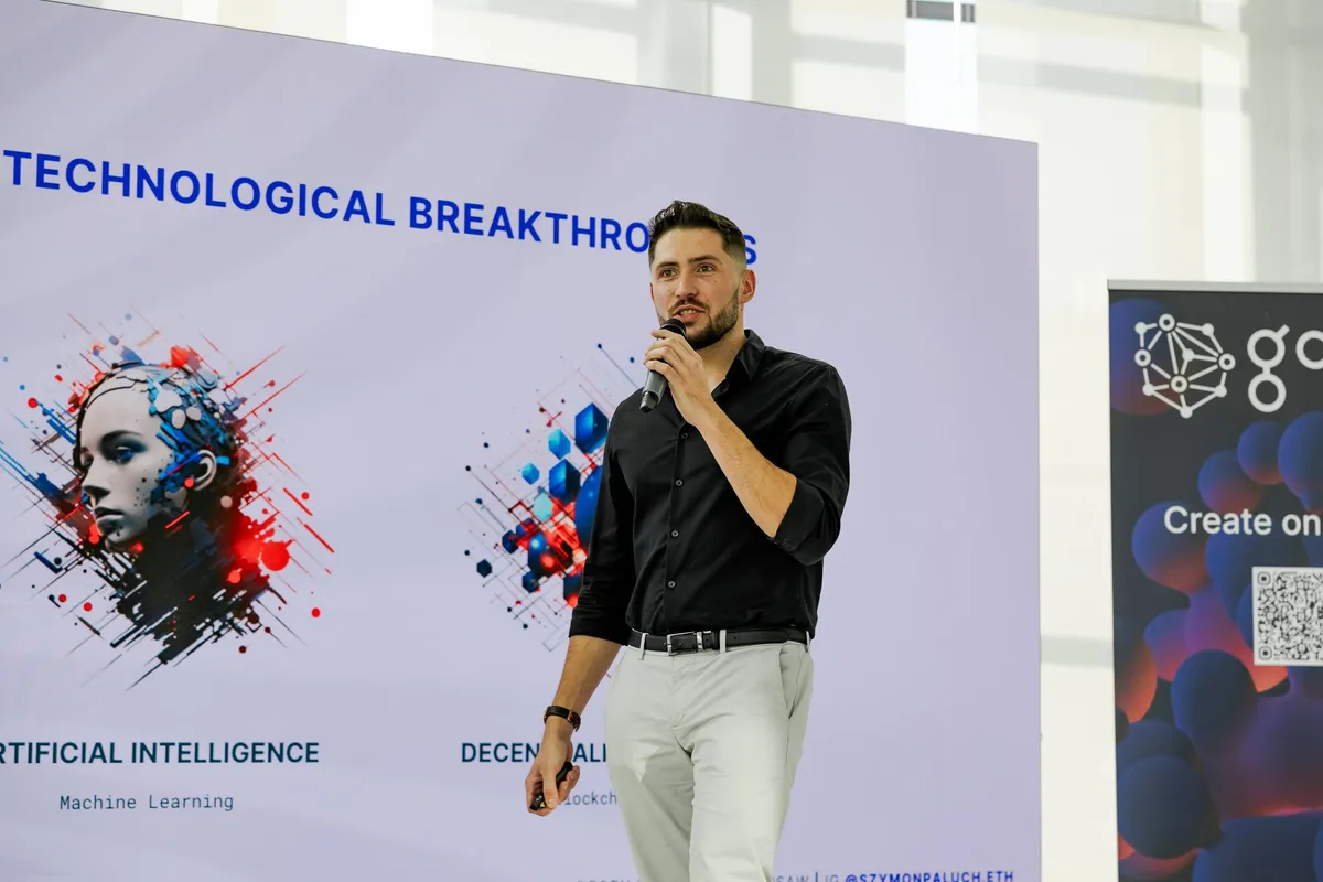 Keynote on technological breakthroughs — AI and decentralization